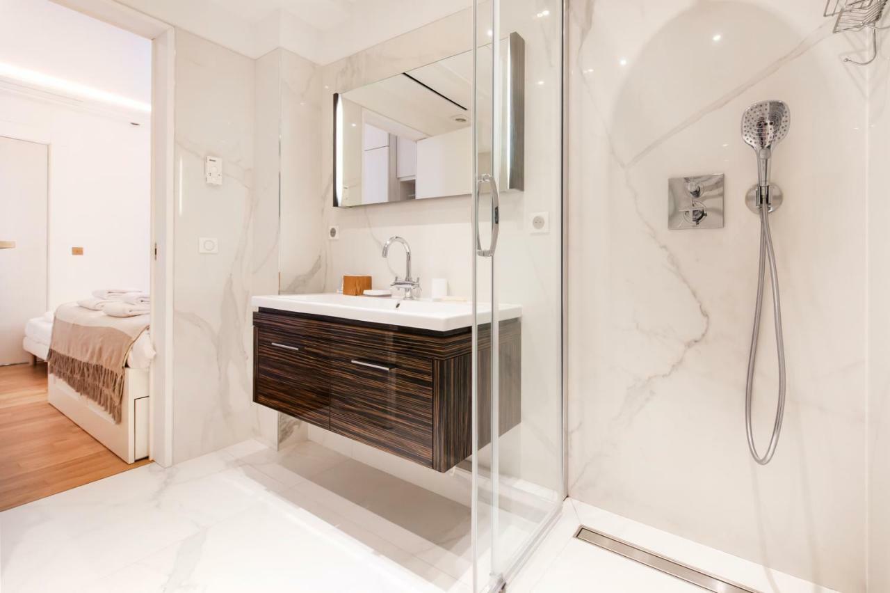 Luxury Montaigne Apartment Paris Dış mekan fotoğraf