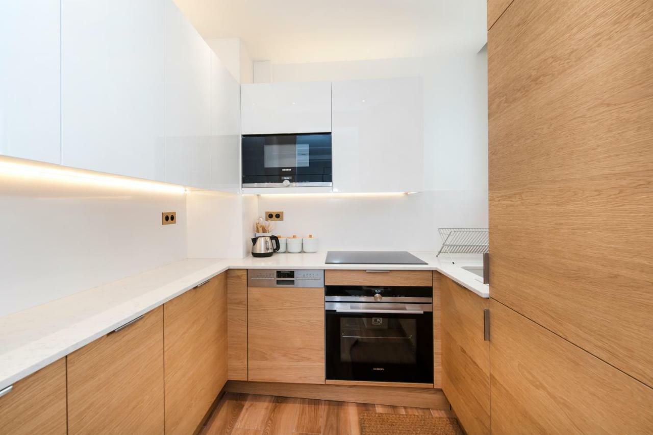 Luxury Montaigne Apartment Paris Dış mekan fotoğraf